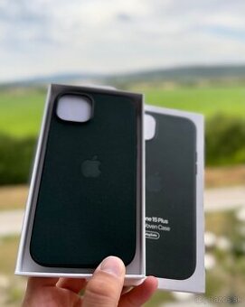 NOVÝ kryt pre Apple 15 Plus tkaninový - zelený