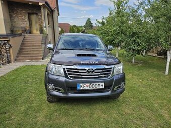 Toyota Hilux 3.0 D-4D 126kW ,2014 193tkm, SK auto, 2.maj