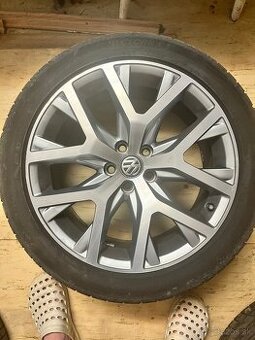 Elektróny s pneu 5x100 R17