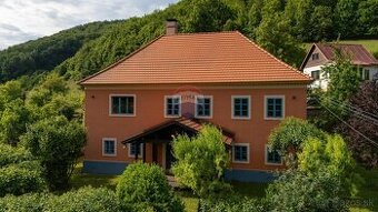 Krásne zrekonštruovaný historický dom v obci Vyhne