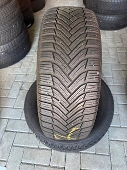 215/60R16 Michelin