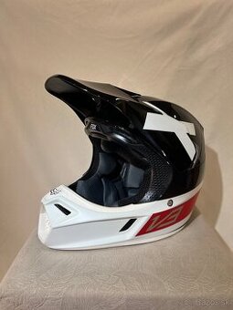 Prilba FOX V3 veľkosť M