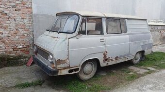 Škoda 1203 zo šiltom