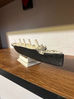 Model RMS Titanic legendárna výletná loď
