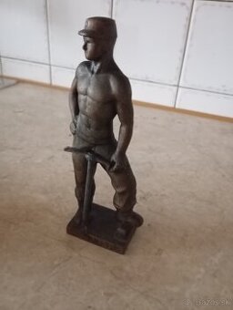 Predám pekné bronzové sochy