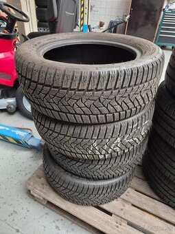 Predam zimne pneumatiky Dunlop 205/55 R16