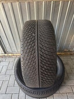 275/40R22 Michelin