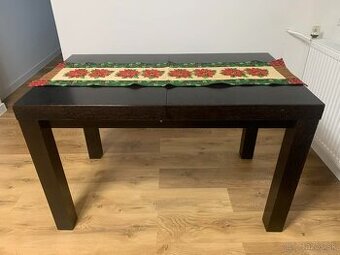 Predám jedálenský stôl