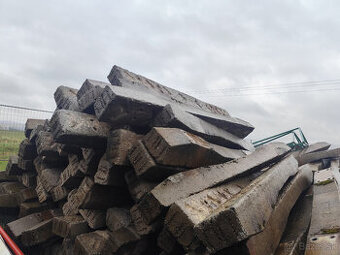 Betónový podval železničný