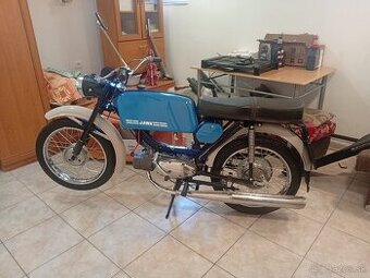 Jawa 23 mustang