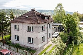 Rodinný dom s dvoma bytovými jednotkami v absolútnom centre