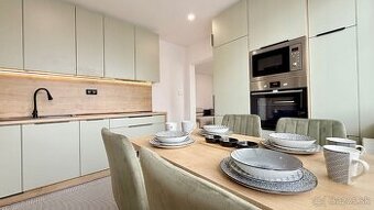 REZERVOVANÉ - KUZMÁNYHO - KARPATSKÁ 3 IZBOVÝ LUXUSNÝ MODERN