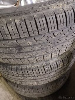 Predám pneu 215/65 R16