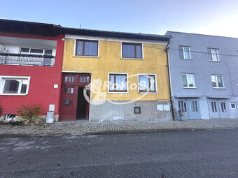 PREDAJ - Priestranný rodinný dom, Dobšiná