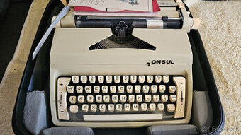 Písací stroj CONSUL v kufríku