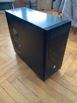 Predám  PC skrinku