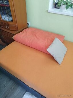 Jednolôžková posteľ