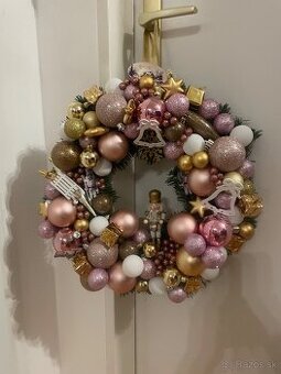 Vianocne vence na dvere