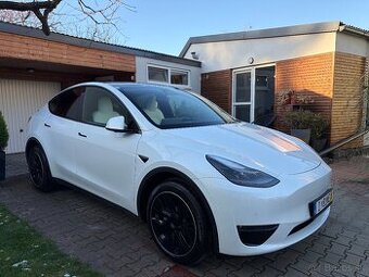 Tesla model Y ✅ Long Range ✅ Boost ✅ Tazne zariadenie