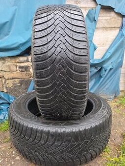 Ponúkam 2 zimné pneumatiky falken euro 235/55 R19