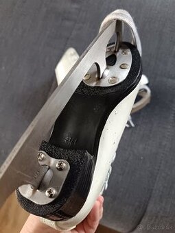 Dievčenské korcule