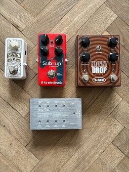 Predám efekty+power supply