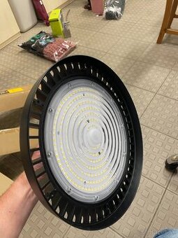 Predam lampu Nedes 150w/5000K