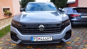 Volkswagen Touareg ,R line,3,0 TDI ,210kw.full výbava,
