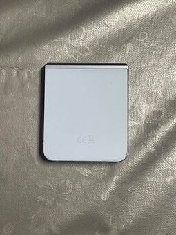 Samsung Galaxy Z Flip 6