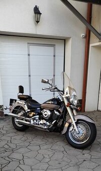 YAMAHA DRAGSTAR XVS 650 Classic