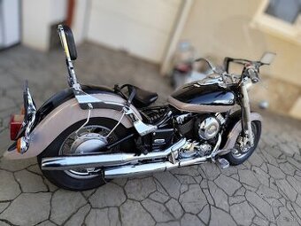 YAMAHA DRAGSTAR XVS 650 Classic