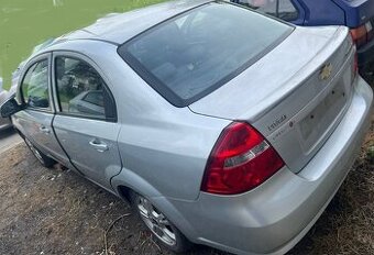 Chevrolet Aveo 1.4 2009 predám NáRAZNíK, KAPOTA, MOTOR F14D3