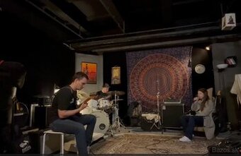Hľadáme hudobníkov do funky-rockovej kapely (Bass/Keyboard)