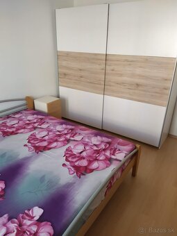 Dám do prenájmu 2,5 izbový byt s dvomi balkónmi