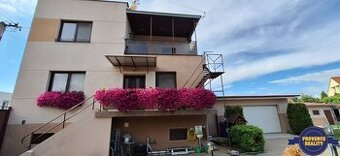 PREDAJ: Rodinný dom + 2x garáž, s pozemkom 591 m2 - Komárno