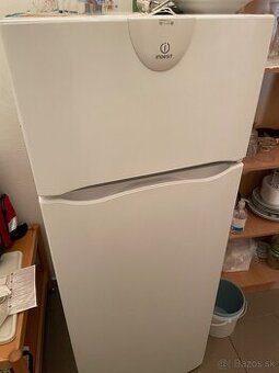 Chladnicka Indesit
