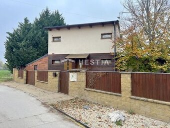 Rodinný dom vhodný na trvalé bývanie alebo chalupu - 1