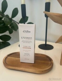 d'Alba - Waterfull Tone-Up Sunscreen SPF50+