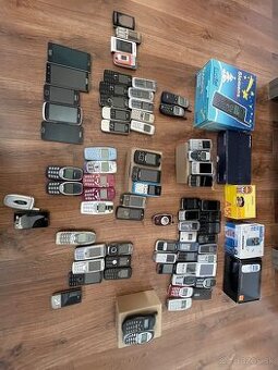 Predám zbierku mobilov