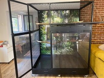 Voliéra pre papagáje