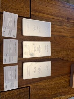 Investične strieborné tehličky