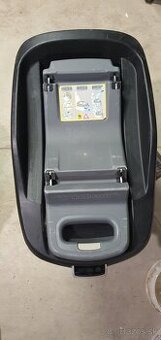 Maxi-cosi FamilyFixzákladňa