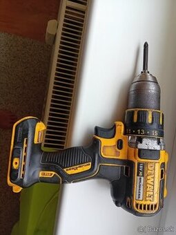 Kupim nabyjacku na aku vrtacku dewalt