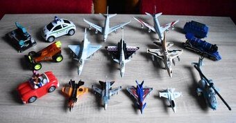 Angličáky lietadlá, autá