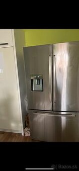 Americká chladnička s mrazničkou