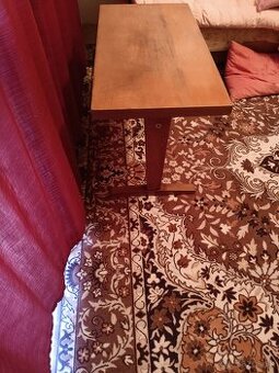 Konferenčný stolík