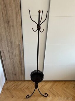 Predám starožitný vešiak