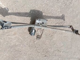 Motorček stieračov