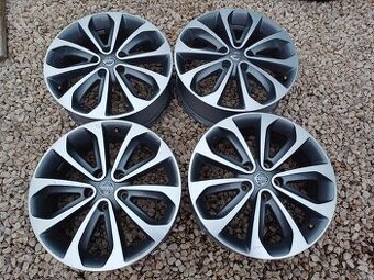 hlinikové disky-orig-Nissan Qashqai-61/2Jx18-ET-40--5x114,3