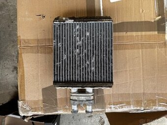 Radiator kúrenia 6q0121065d